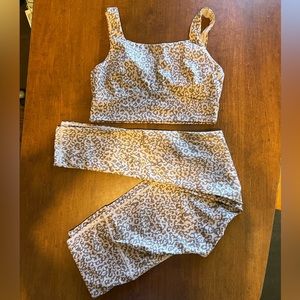 Mono B Matching Bra/Leggings set